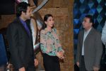 Karisma Kapoor, Sunil Gavaskar, Sameer Kochhar on the sets of Sony Max Extra Innings in R K Studios on 6th May 2012JPG (69).JPG